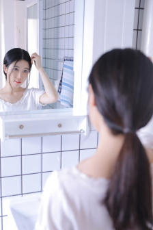 告密者(2013)